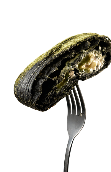 XAVI pistachio croissant